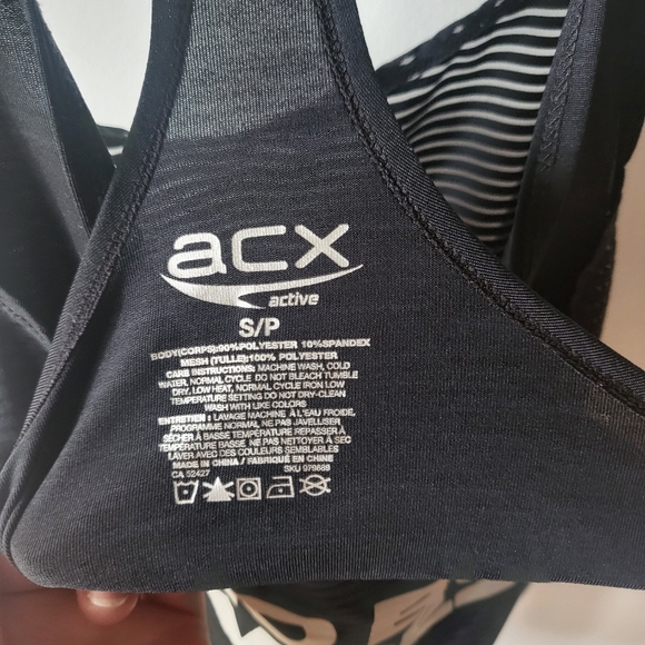 Sports top - Picture 5 of 5